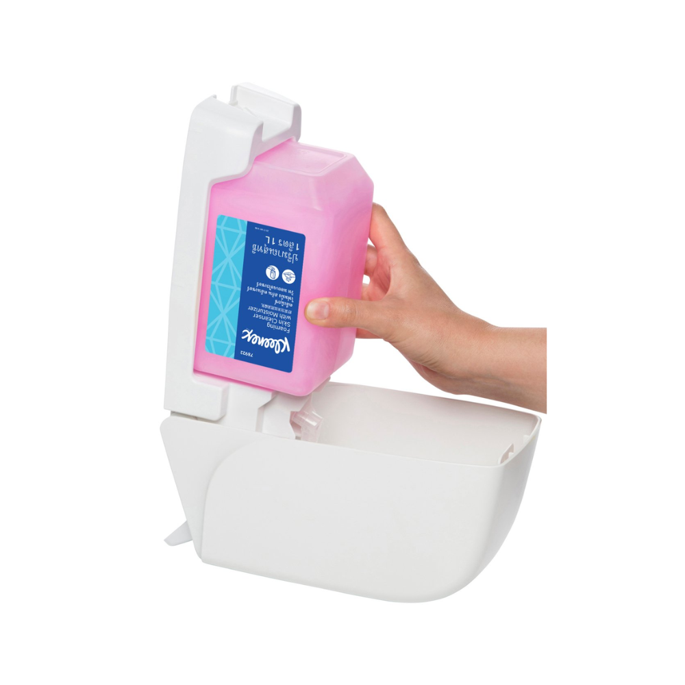 Kleenex Foaming Skin Cleanser With Moisturiser 1 Litre 78922